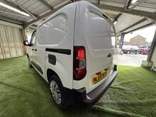 Peugeot Partner 1.5 BlueHDi 1000 Professional Standard Panel Van 5dr Diesel Manual SWB Euro 6 (100 bhp) - U730