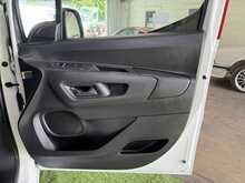 Peugeot Partner 1.5 BlueHDi 1000 Professional Standard Panel Van 5dr Diesel Manual SWB Euro 6 (100 bhp) - U730