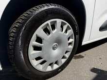 Vauxhall Combo 1.6 Turbo D 2300 Sportive Panel Van 4dr Diesel Manual L1 H1 Euro 6 (s/s) (100 ps) - U731