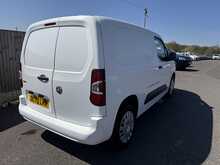 Vauxhall Combo 1.6 Turbo D 2300 Sportive Panel Van 4dr Diesel Manual L1 H1 Euro 6 (s/s) (100 ps) - U731
