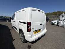 Vauxhall Combo 1.6 Turbo D 2300 Sportive Panel Van 4dr Diesel Manual L1 H1 Euro 6 (s/s) (100 ps) - U731