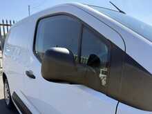 Vauxhall Combo 1.6 Turbo D 2300 Sportive Panel Van 4dr Diesel Manual L1 H1 Euro 6 (s/s) (100 ps) - U731