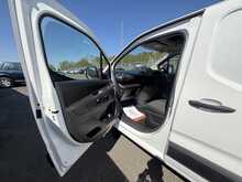 Vauxhall Combo 1.6 Turbo D 2300 Sportive Panel Van 4dr Diesel Manual L1 H1 Euro 6 (s/s) (100 ps) - U731