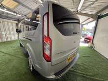 Ford Tourneo Custom 2.0 320 EcoBlue Titanium Minibus Double Cab 5dr Diesel Auto L2 Euro 6 (s/s) (130 ps) - U732