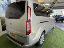 Ford Tourneo Custom 2.0 320 EcoBlue Titanium Minibus Double Cab 5dr Diesel Auto L2 Euro 6 (s/s) (130 ps) - U732