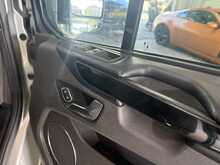 Ford Tourneo Custom 2.0 320 EcoBlue Titanium Minibus Double Cab 5dr Diesel Auto L2 Euro 6 (s/s) (130 ps) - U732