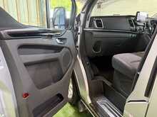 Ford Tourneo Custom 2.0 320 EcoBlue Titanium Minibus Double Cab 5dr Diesel Auto L2 Euro 6 (s/s) (130 ps) - U732