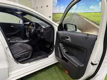 Mercedes-Benz A Class 2.0 A250 BlueEfficiency AMG Sport Hatchback 5dr Petrol 7G-DCT Euro 6 (s/s) (211 ps) - U766