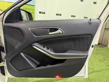 Mercedes-Benz A Class 2.0 A250 BlueEfficiency AMG Sport Hatchback 5dr Petrol 7G-DCT Euro 6 (s/s) (211 ps) - U766