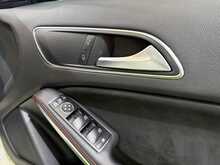 Mercedes-Benz A Class 2.0 A250 BlueEfficiency AMG Sport Hatchback 5dr Petrol 7G-DCT Euro 6 (s/s) (211 ps) - U766