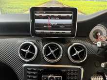 Mercedes-Benz A Class 2.0 A250 BlueEfficiency AMG Sport Hatchback 5dr Petrol 7G-DCT Euro 6 (s/s) (211 ps) - U766