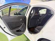 Mercedes-Benz A Class 2.0 A250 BlueEfficiency AMG Sport Hatchback 5dr Petrol 7G-DCT Euro 6 (s/s) (211 ps) - U766