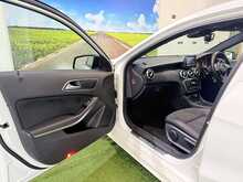 Mercedes-Benz A Class 2.0 A250 BlueEfficiency AMG Sport Hatchback 5dr Petrol 7G-DCT Euro 6 (s/s) (211 ps) - U766