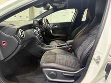 Mercedes-Benz A Class 2.0 A250 BlueEfficiency AMG Sport Hatchback 5dr Petrol 7G-DCT Euro 6 (s/s) (211 ps) - U766