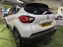 Renault Captur 0.9 TCe ENERGY Iconic SUV 5dr Petrol Manual Euro 6 (s/s) (90 ps) - U770