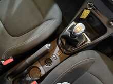 Renault Captur 0.9 TCe ENERGY Iconic SUV 5dr Petrol Manual Euro 6 (s/s) (90 ps) - U770