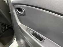 Renault Captur 0.9 TCe ENERGY Iconic SUV 5dr Petrol Manual Euro 6 (s/s) (90 ps) - U770