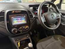 Renault Captur 0.9 TCe ENERGY Iconic SUV 5dr Petrol Manual Euro 6 (s/s) (90 ps) - U770