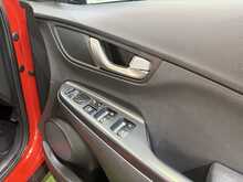Hyundai KONA 1.0 T-GDi Blue Drive Premium SE SUV 5dr Petrol Manual Euro 6 (s/s) (120 ps) - U774