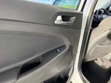 Hyundai TUCSON 1.6 GDi Blue Drive SE SUV 5dr Petrol Manual Euro 6 (s/s) (132 ps) - U789