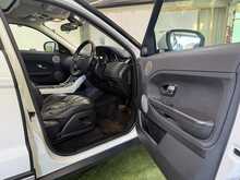 Land Rover Range Rover Evoque 2.2 SD4 Pure SUV 5dr Diesel Auto 4WD Euro 5 (190 ps) - U792