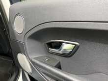 Land Rover Range Rover Evoque 2.2 SD4 Pure SUV 5dr Diesel Auto 4WD Euro 5 (190 ps) - U792