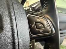 Land Rover Range Rover Evoque 2.2 SD4 Pure SUV 5dr Diesel Auto 4WD Euro 5 (190 ps) - U792