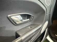 Land Rover Range Rover Evoque 2.2 SD4 Pure SUV 5dr Diesel Auto 4WD Euro 5 (190 ps) - U792