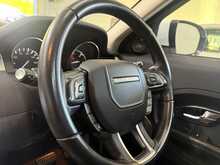 Land Rover Range Rover Evoque 2.2 SD4 Pure SUV 5dr Diesel Auto 4WD Euro 5 (190 ps) - U792