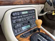 Jaguar XK8 4.0 Convertible 2dr Petrol Automatic (284 g/km, 290 bhp) - U798