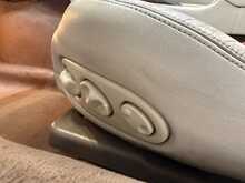 Jaguar XK8 4.0 Convertible 2dr Petrol Automatic (284 g/km, 290 bhp) - U798