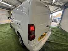 Vauxhall Combo 1.5 Turbo D 2300 Sportive Panel Van 4dr Diesel Manual L2 H1 Euro 6 (100 ps) - U800