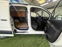 Vauxhall Combo 1.5 Turbo D 2300 Sportive Panel Van 4dr Diesel Manual L2 H1 Euro 6 (100 ps) - U800