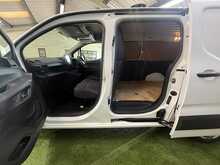 Vauxhall Combo 1.5 Turbo D 2300 Sportive Panel Van 4dr Diesel Manual L2 H1 Euro 6 (100 ps) - U800