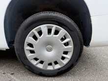 Vauxhall Combo 1.5 Turbo D 2300 Sportive Panel Van 4dr Diesel Manual L2 H1 Euro 6 (s/s) (100 ps) - U802
