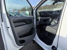 Vauxhall Vivaro 1.5 Turbo D 2900 Sportive Panel Van 5dr Diesel Manual L2 H1 Euro 6 (s/s) (100 ps) - U806
