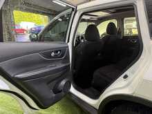 Nissan X-Trail 1.6 dCi Acenta SUV 5dr Diesel Manual 4WD Euro 5 (s/s) (130 ps) - U813
