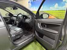 Land Rover Discovery Sport 2.0 TD4 SE Tech SUV 5dr Diesel Manual 4WD Euro 6 (s/s) (180 ps) - U816