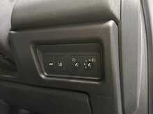 Land Rover Discovery Sport 2.0 TD4 SE Tech SUV 5dr Diesel Manual 4WD Euro 6 (s/s) (180 ps) - U816