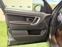 Land Rover Discovery Sport 2.0 TD4 SE Tech SUV 5dr Diesel Manual 4WD Euro 6 (s/s) (180 ps) - U816