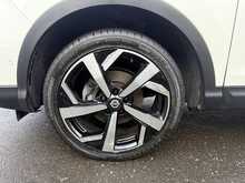 Nissan Qashqai 1.5 dCi Tekna SUV 5dr Diesel Manual Euro 6 (s/s) (110 ps) - U824
