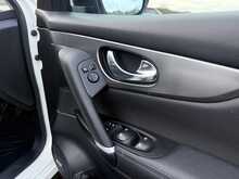 Nissan Qashqai 1.5 dCi Tekna SUV 5dr Diesel Manual Euro 6 (s/s) (110 ps) - U824