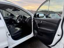 Nissan Qashqai 1.5 dCi Tekna SUV 5dr Diesel Manual Euro 6 (s/s) (110 ps) - U824