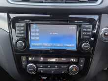 Nissan Qashqai 1.5 dCi Tekna SUV 5dr Diesel Manual Euro 6 (s/s) (110 ps) - U824