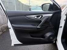 Nissan Qashqai 1.5 dCi Tekna SUV 5dr Diesel Manual Euro 6 (s/s) (110 ps) - U824