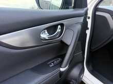 Nissan Qashqai 1.5 dCi Tekna SUV 5dr Diesel Manual Euro 6 (s/s) (110 ps) - U824