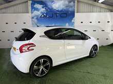 Peugeot 208 THP GTi - U830