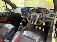 Peugeot 208 THP GTi - U830