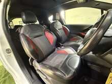 Peugeot 208 THP GTi - U830