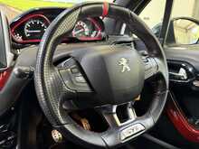 Peugeot 208 THP GTi - U830